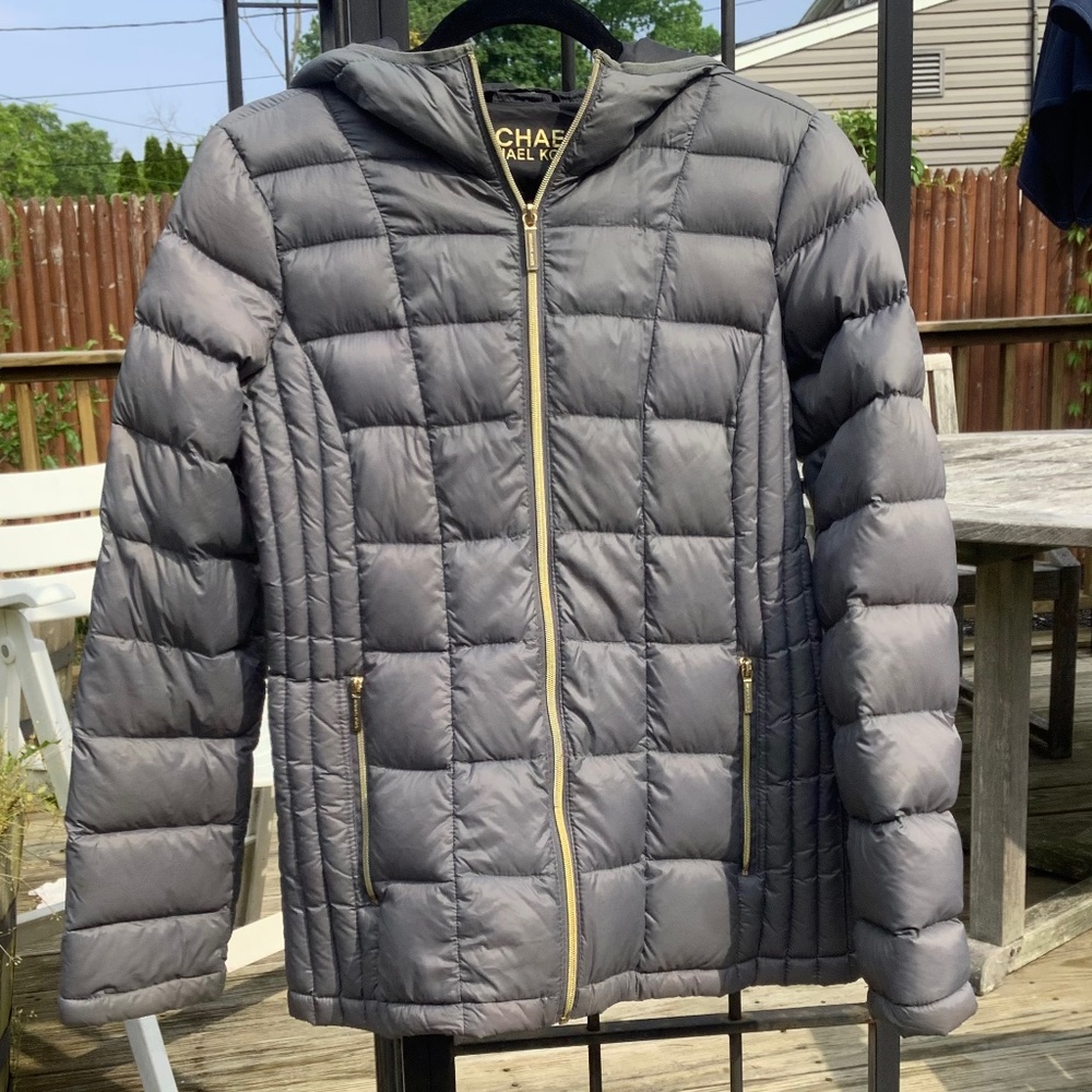 Michael Kors Gray Packable Down Fill Jacket With … - image 7